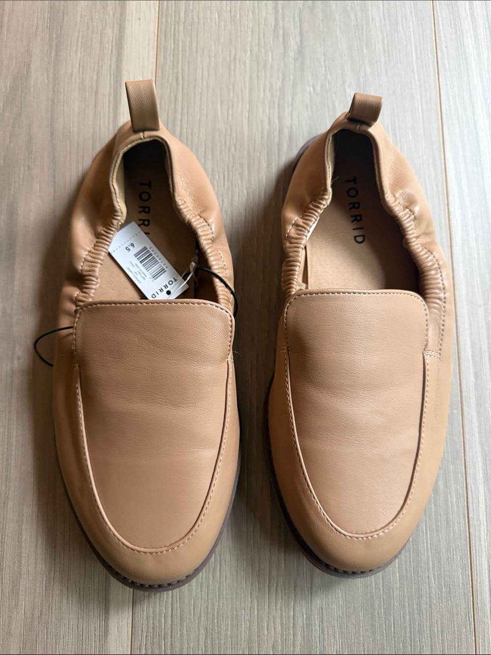 New Torrid Tan Scrunch Loafer Size 6.5WW